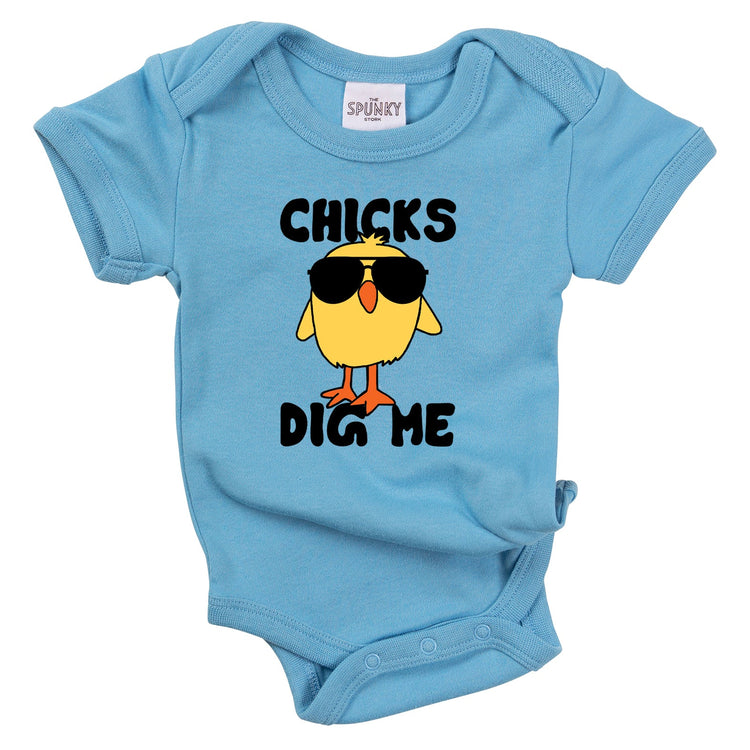 CHICKS DIG ME