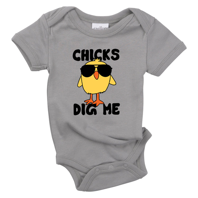 CHICKS DIG ME